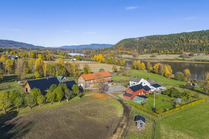 Lørdal gård, Sundbyfoss