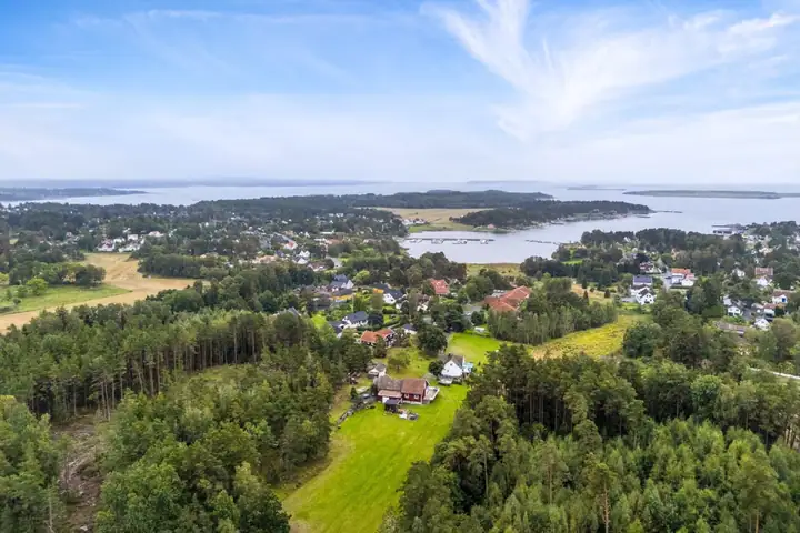 Løvmo, Larkollen — solgt