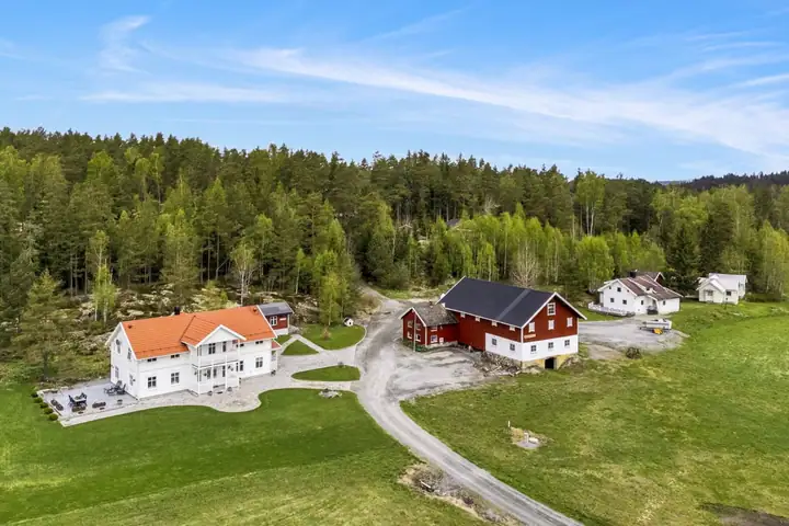 Snekkerud i Hærland, Hærland — solgt