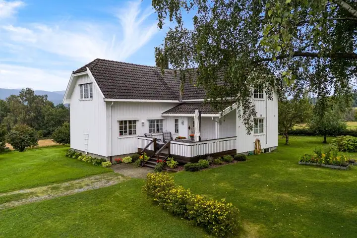 Solstad, Hokksund
