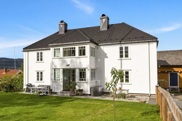 Sørsdal Nedre Nordre, Tranby — solgt