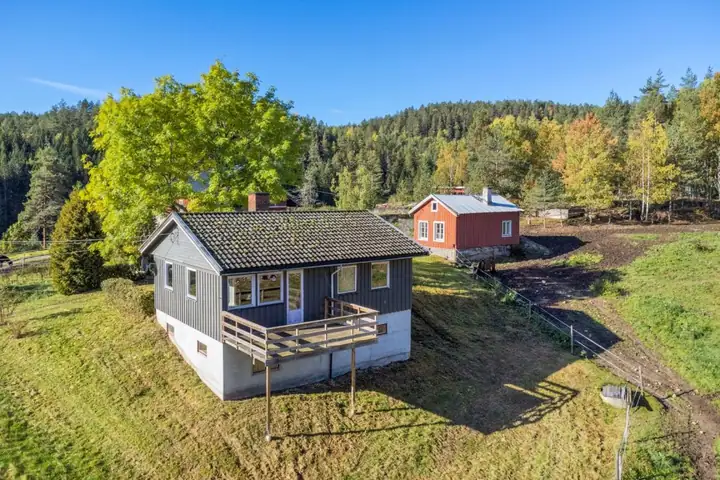 Suvdalvegen 126 og 128, Lunde